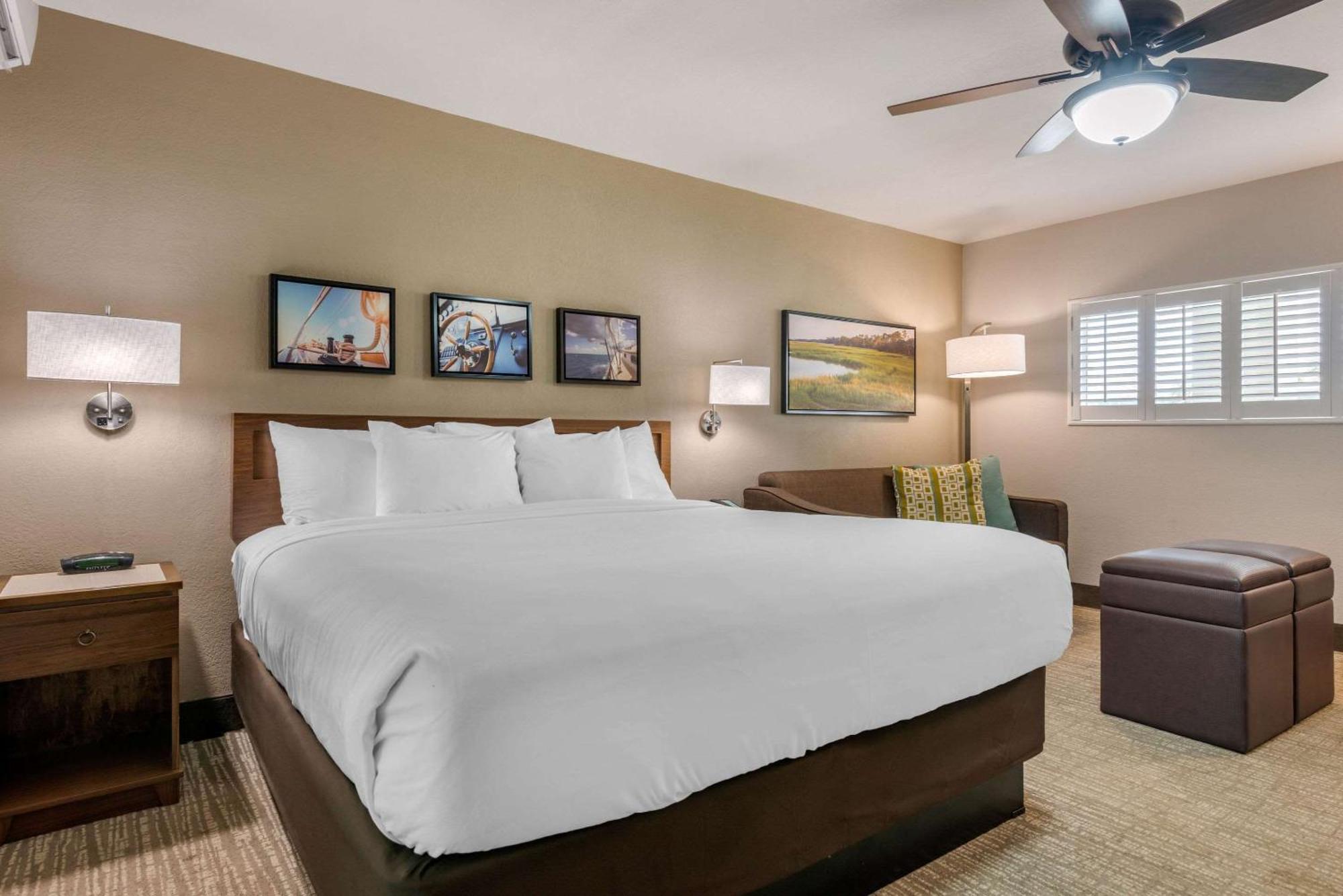 Seafarer Inn & Suites, Ascend Hotel Collection Île de Jekyll Extérieur photo