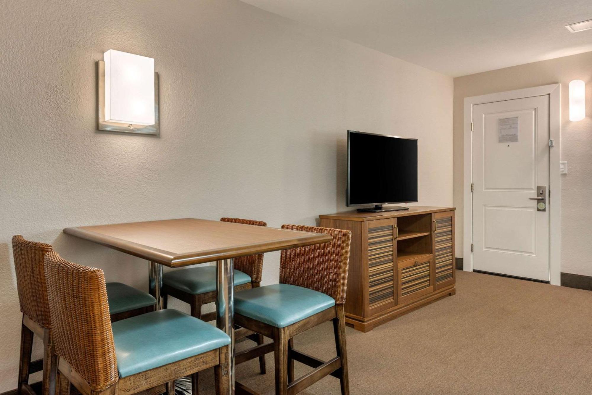 Seafarer Inn & Suites, Ascend Hotel Collection Île de Jekyll Extérieur photo